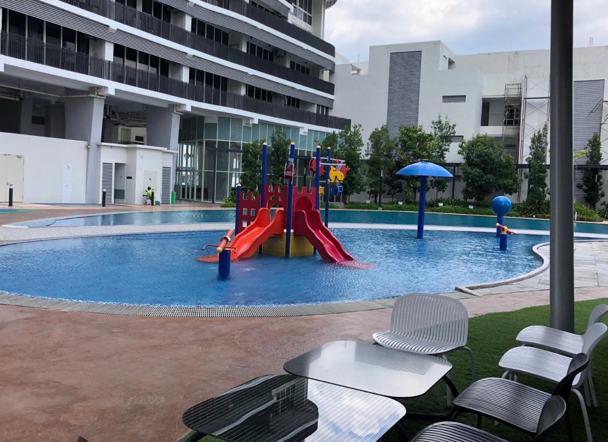 Legoland - 1-8 Pax Lego Themed House With Superhero, Pirates & Forest At Puteri Harbour, Encorp Marina, Iskandar, Legoland ยะโฮร์บาห์รู ภายนอก รูปภาพ